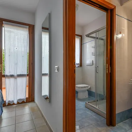 Apartment 3b